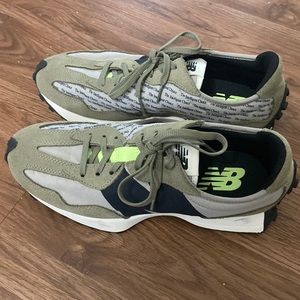 Green/Grey New Balance 327